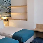 Eureka Hotel 3*