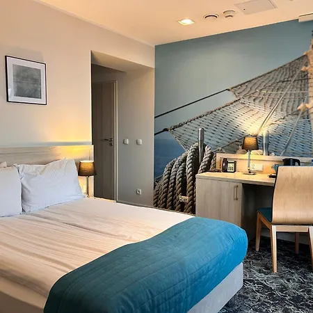 Отель Eureka 3*