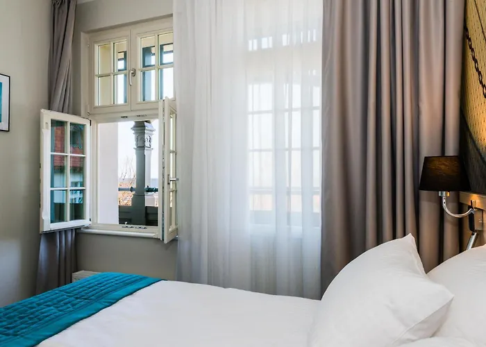 Отель Eureka 3*