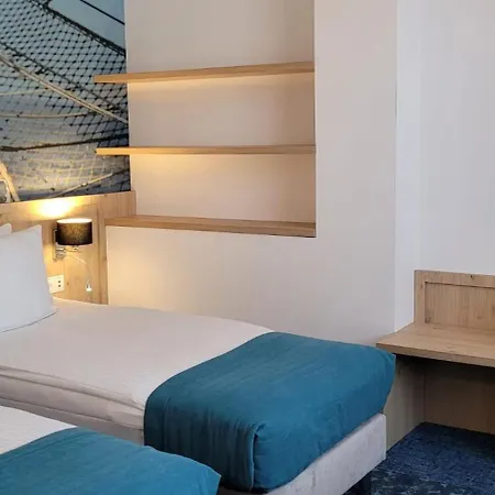 Eureka Hotel 3*