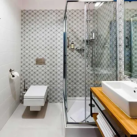 Eureka Hotel 3*